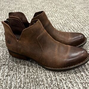 Women’s Born Ankle Boots, Brown, size 10